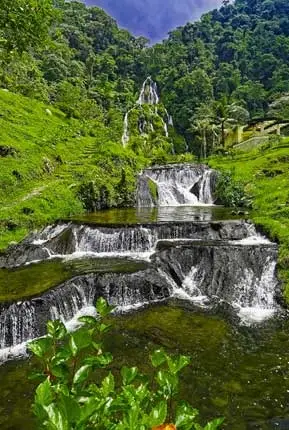 cascada de los termales de Santa Rosa